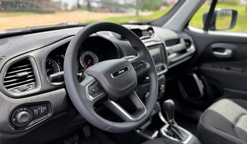 
								JEEP RENEGADE 1.3T LONGITUD AT completo									