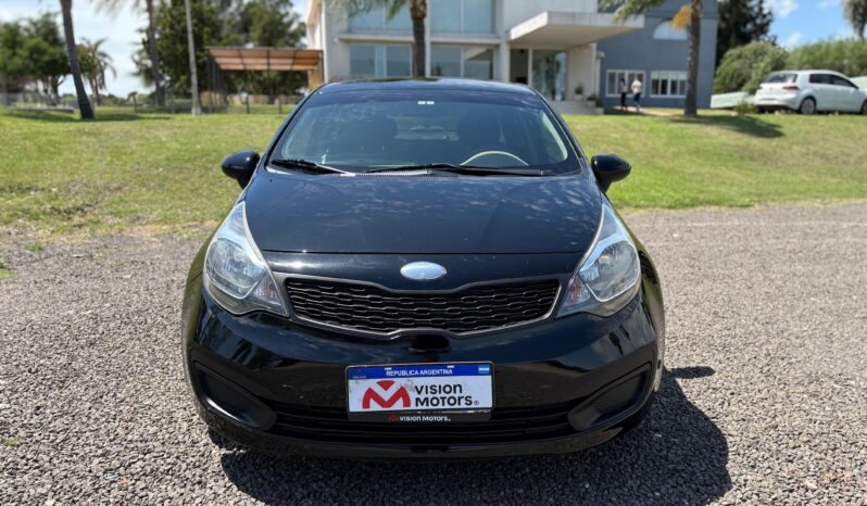 
								KIA RIO LX completo									
