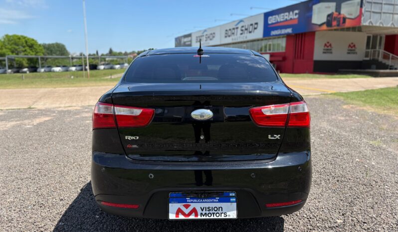 
								KIA RIO LX completo									