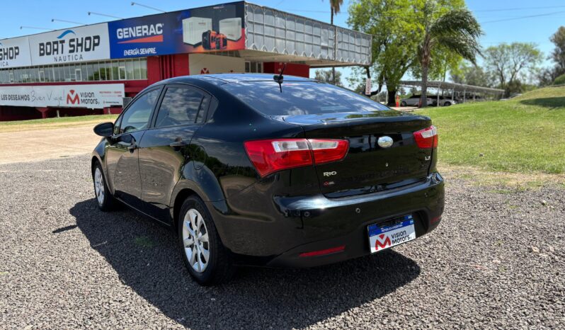 
								KIA RIO LX completo									