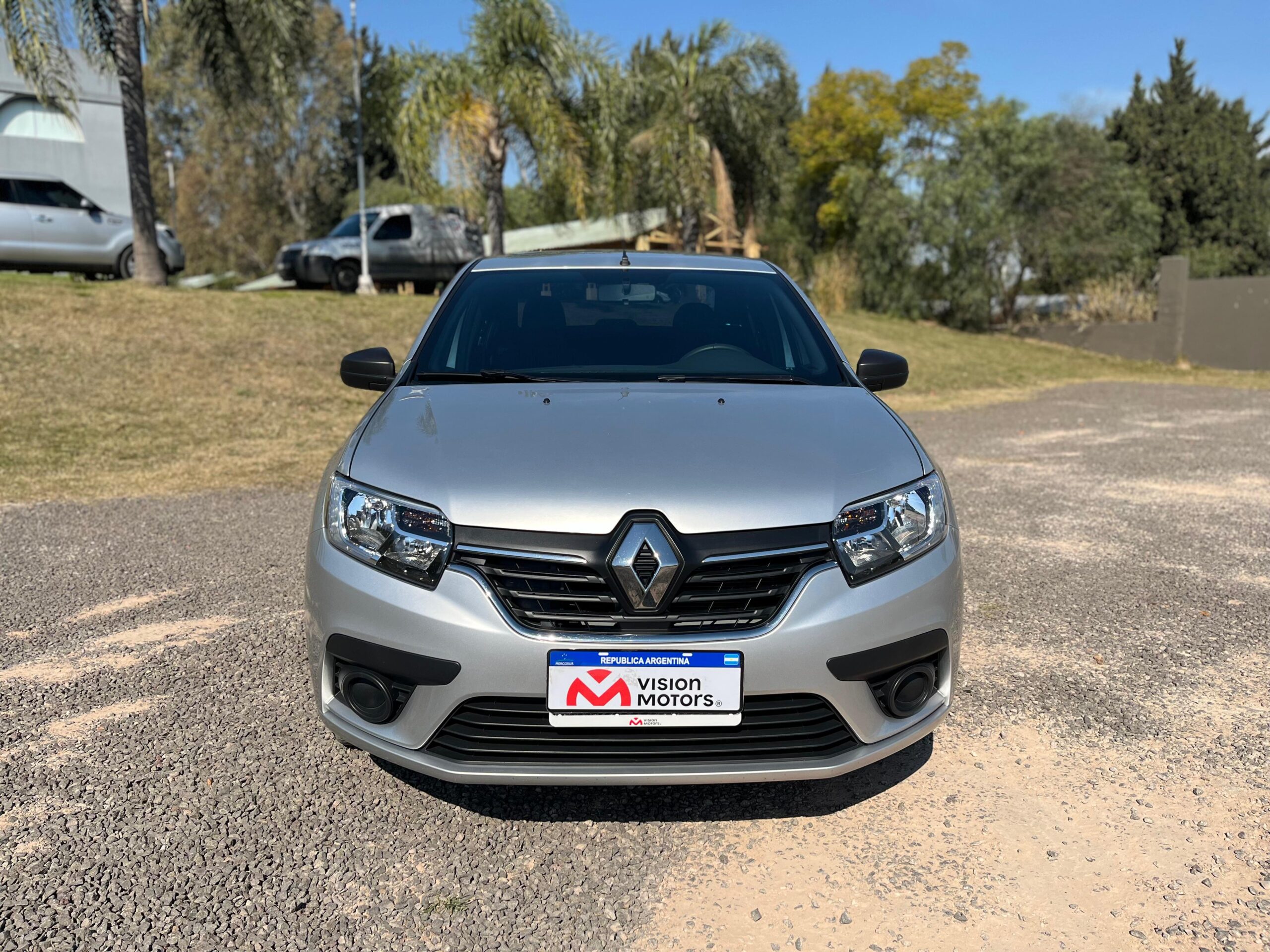 RENAULT LOGAN 1.6 INTENS