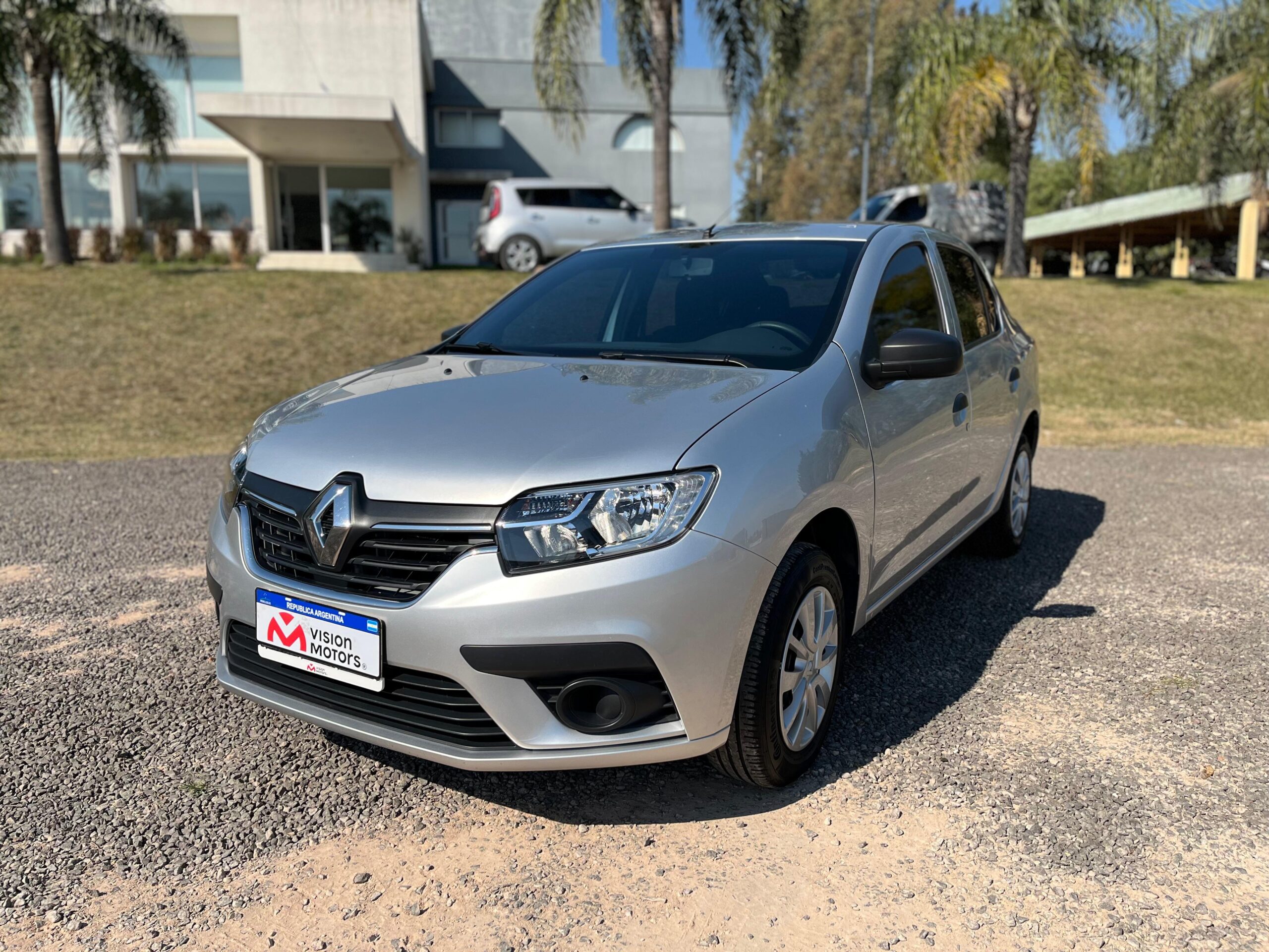 RENAULT LOGAN 1.6 INTENS