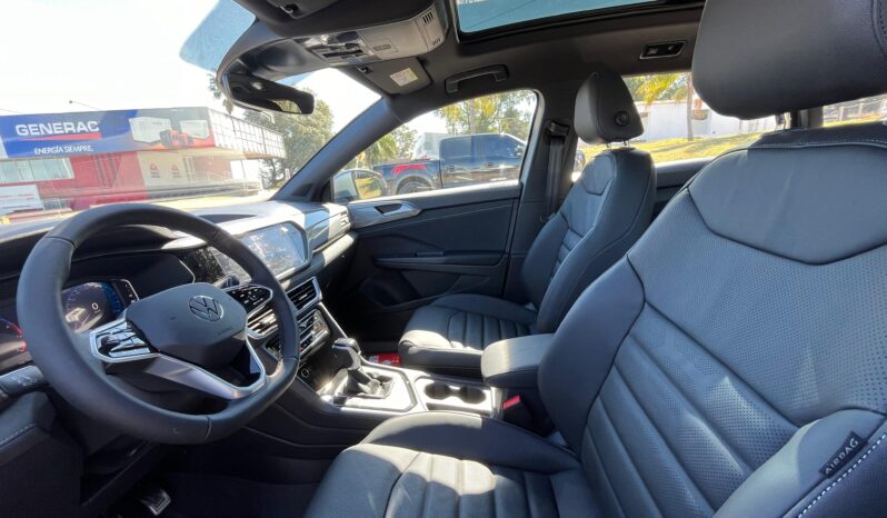 
								VOLKSWAGEN TAOS 1.4 HIGHLINE AT completo									