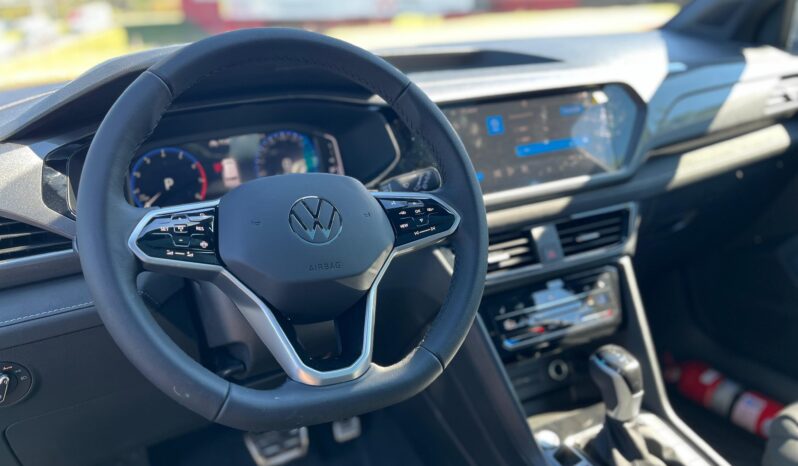 
								VOLKSWAGEN TAOS 1.4 HIGHLINE AT completo									