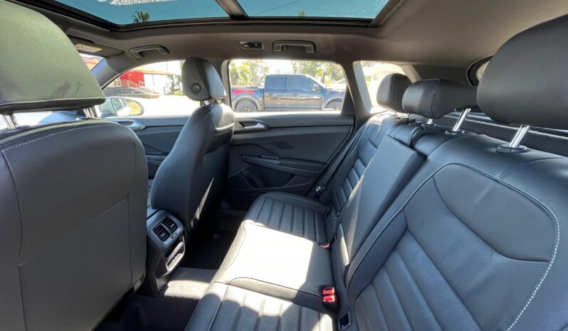 
								VOLKSWAGEN TAOS 1.4 HIGHLINE AT completo									