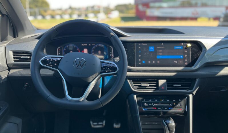 
								VOLKSWAGEN TAOS 1.4 HIGHLINE AT completo									