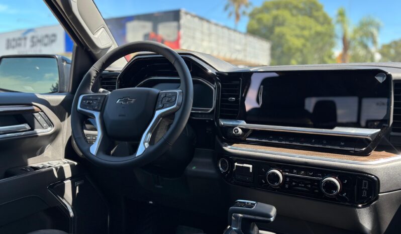 
								CHEVROLET SILVERADO Z71 completo									