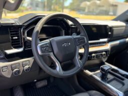 
										CHEVROLET SILVERADO Z71 completo									