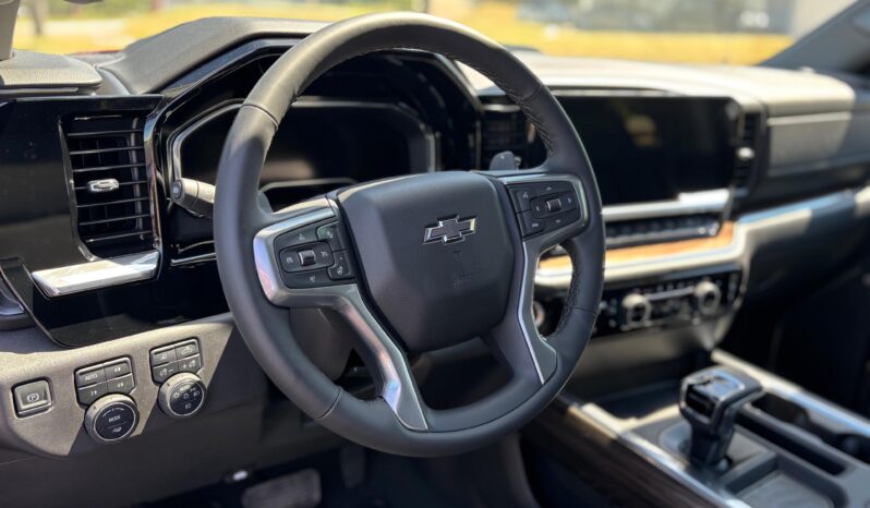 
								CHEVROLET SILVERADO Z71 completo									