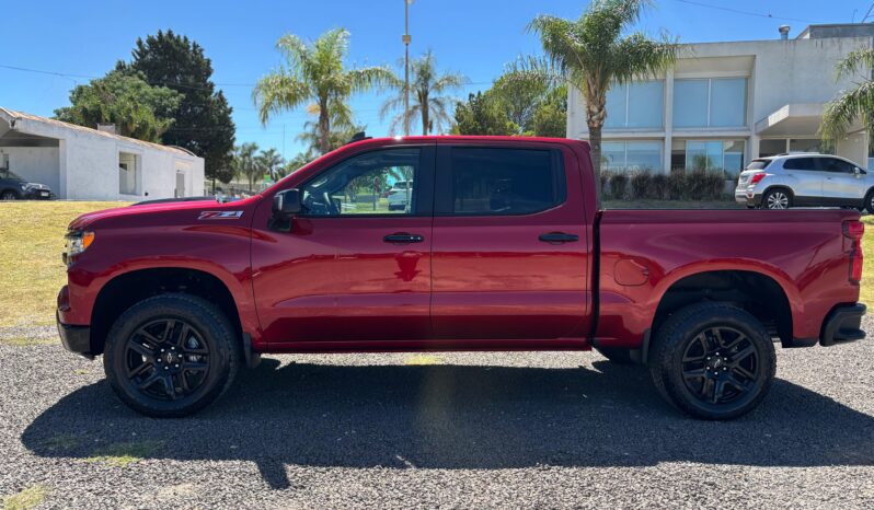 
								CHEVROLET SILVERADO Z71 completo									