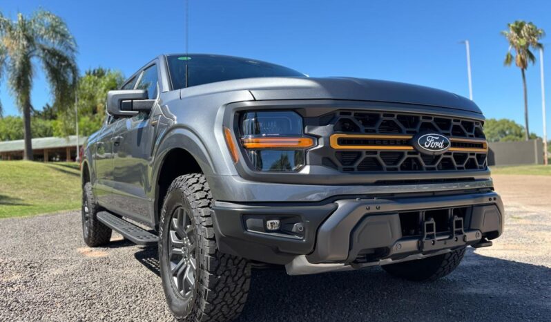 
								FORD F-150 TREMOR completo									