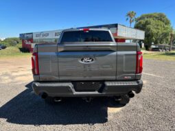 
										FORD F-150 TREMOR completo									