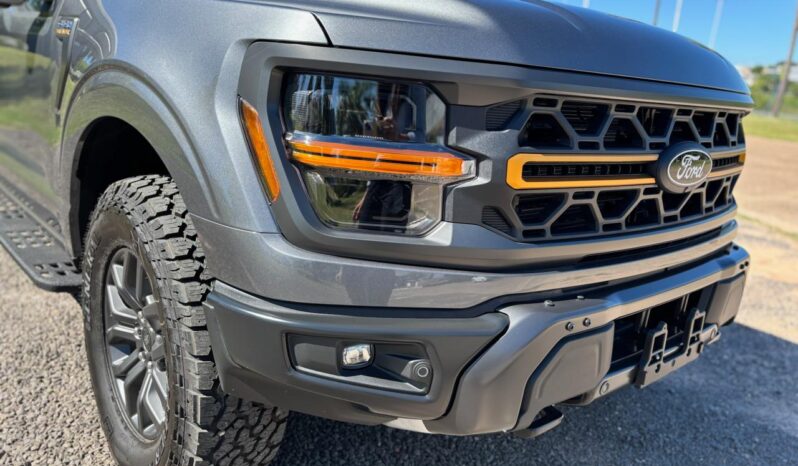 
								FORD F-150 TREMOR completo									