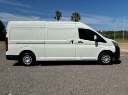 
										TOYOTA HIACE FURGÓN L2H2 2.8 AT completo									