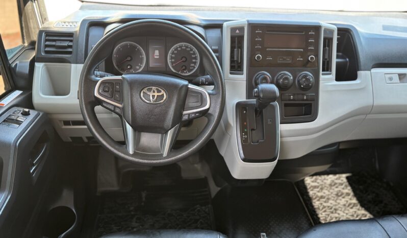 
								TOYOTA HIACE FURGÓN L2H2 2.8 AT completo									