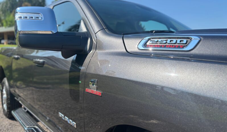 
								RAM 2500 6.7 DIESEL 350HP 4X4 completo									