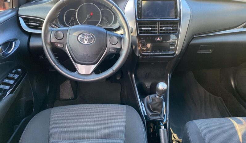 
								TOYOTA YARIS 1.5 XS AT completo									