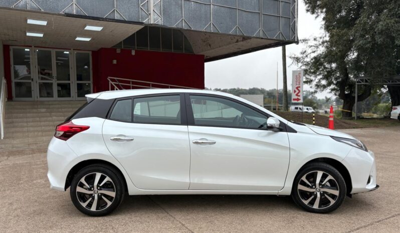 
								TOYOTA YARIS 1.5 S AT completo									