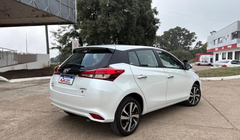 
								TOYOTA YARIS 1.5 S AT completo									