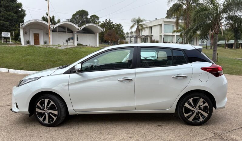 
								TOYOTA YARIS 1.5 S AT completo									