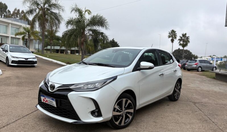 
								TOYOTA YARIS 1.5 S AT completo									