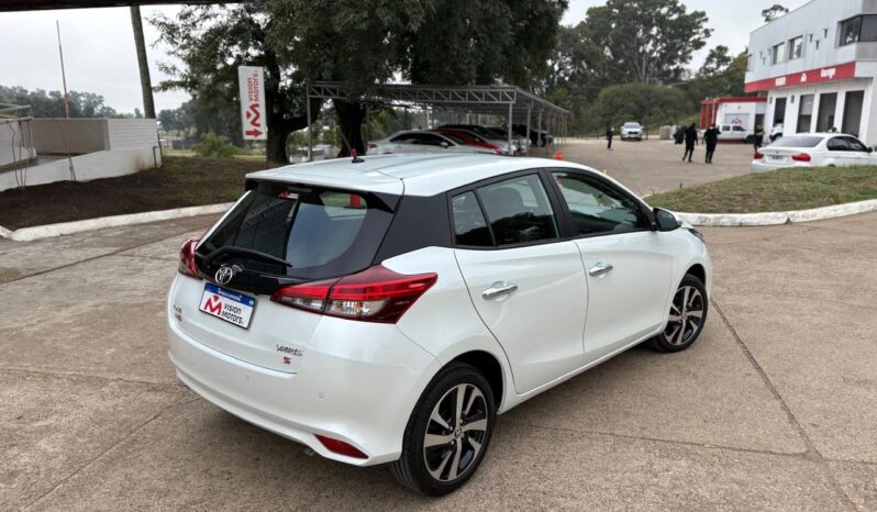 
								TOYOTA YARIS 1.5 S AT completo									