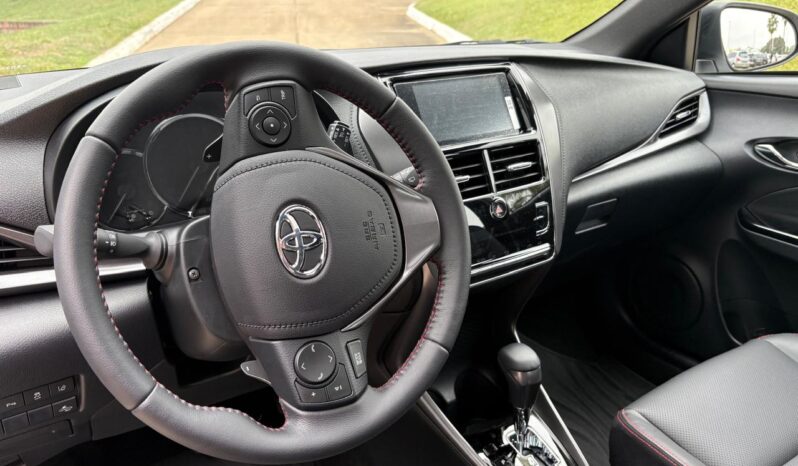
								TOYOTA YARIS 1.5 S AT completo									