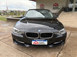 
										BMW 2.0 328i Sedán Sport 245cv completo									