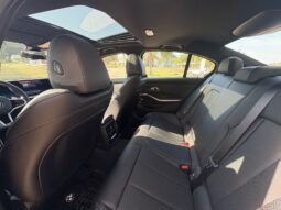 
										BMW 330i Sport Line 252HP completo									