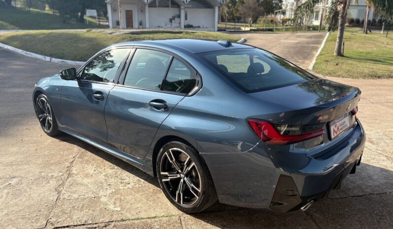 
								BMW 330i Sport Line 252HP completo									