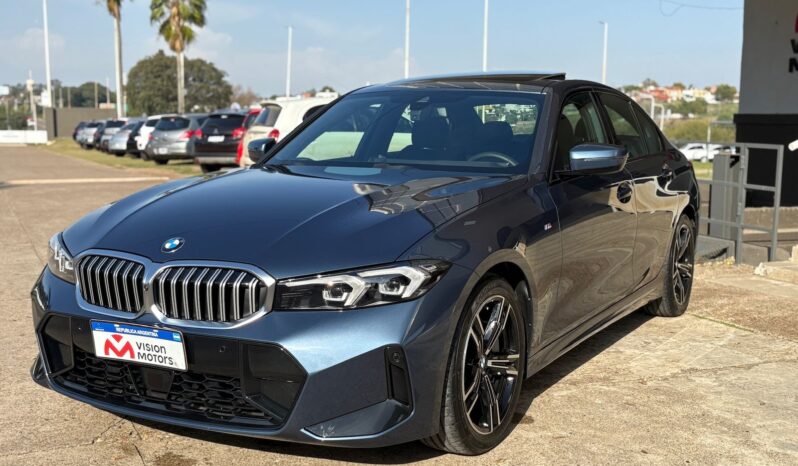 
								BMW 330i Sport Line 252HP completo									