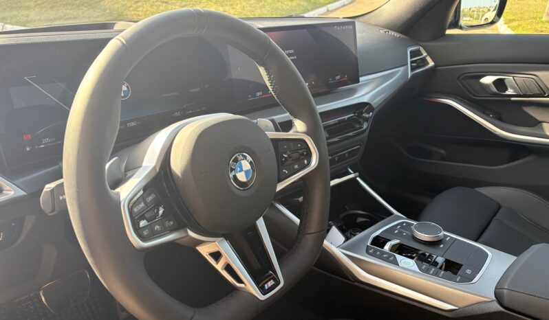 
								BMW 330i Sport Line 252HP completo									