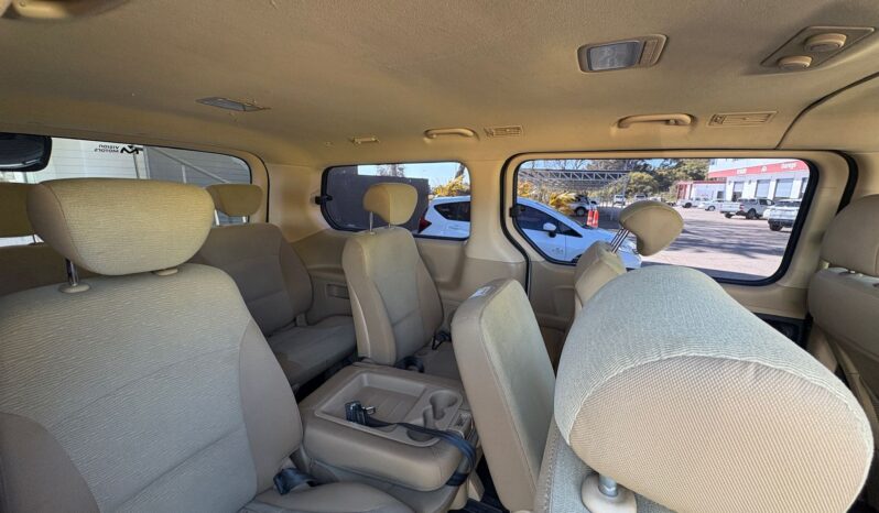 
								HYUNDAI H1 2.5 Premium 12 asientos completo									