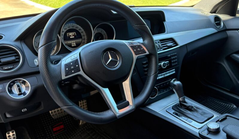 
								MERCEDES Benz C250 completo									