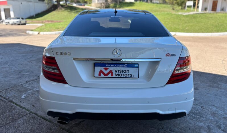 
								MERCEDES Benz C250 completo									