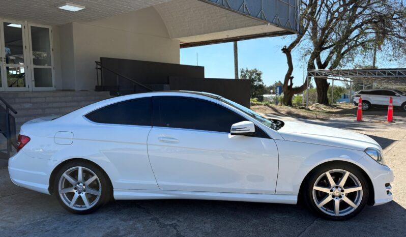 
								MERCEDES Benz C250 completo									