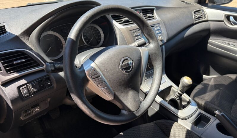 
								NISSAN Sentra 1.8 Advance Pure drive completo									
