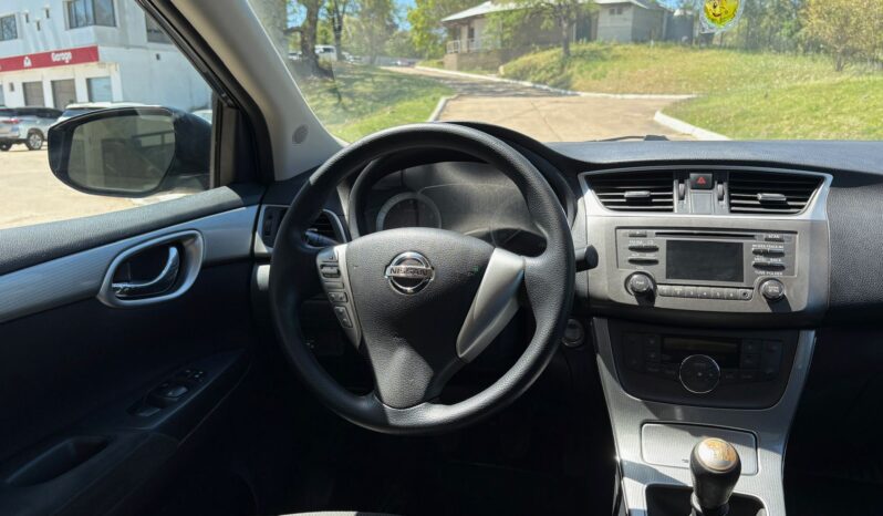 
								NISSAN Sentra 1.8 Advance Pure drive completo									