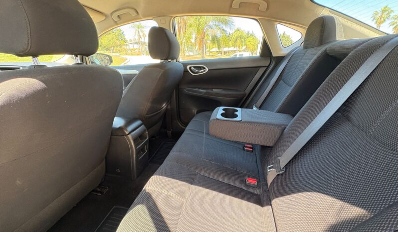 
								NISSAN Sentra 1.8 Advance Pure drive completo									
