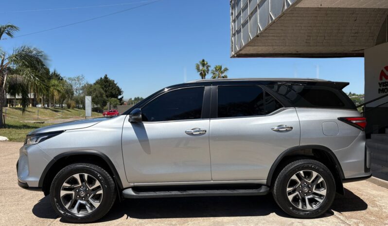 
								TOYOTA SW4 4×4 DIAMOND II 2.8 AT completo									