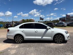 
										VOLKSWAGEN Vento 2.0L GLI completo									