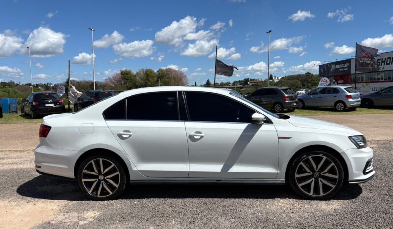 
								VOLKSWAGEN Vento 2.0L GLI completo									