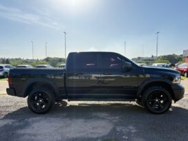 RAM 1500 5.7 V8 Laramie 4×4 AT