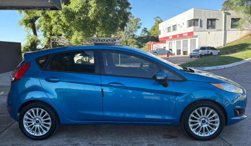 
								FORD Fiesta 1.6L SE PLUS completo									