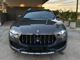 
										MASERATI Levante completo									