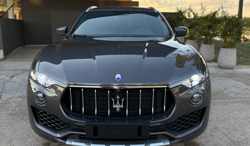 
								MASERATI Levante completo									