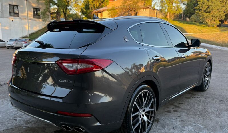 
								MASERATI Levante completo									
