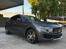 
										MASERATI Levante completo									