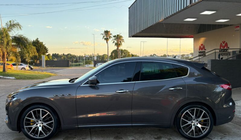 
								MASERATI Levante completo									