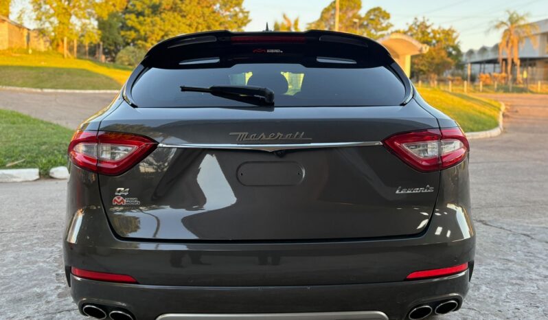 
								MASERATI Levante completo									